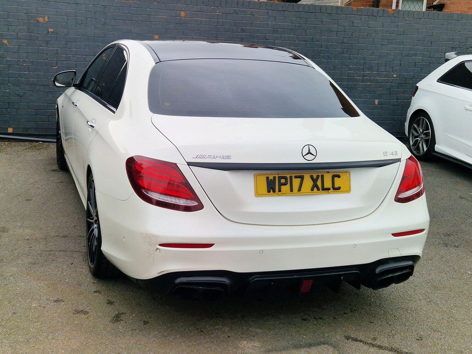 Used Mercedes-Benz E Class for sale - 77807637: Photo 8