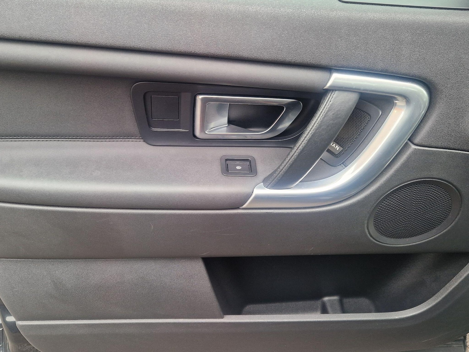 Used Land Rover Discovery Sport for sale - 77598650: Photo 40