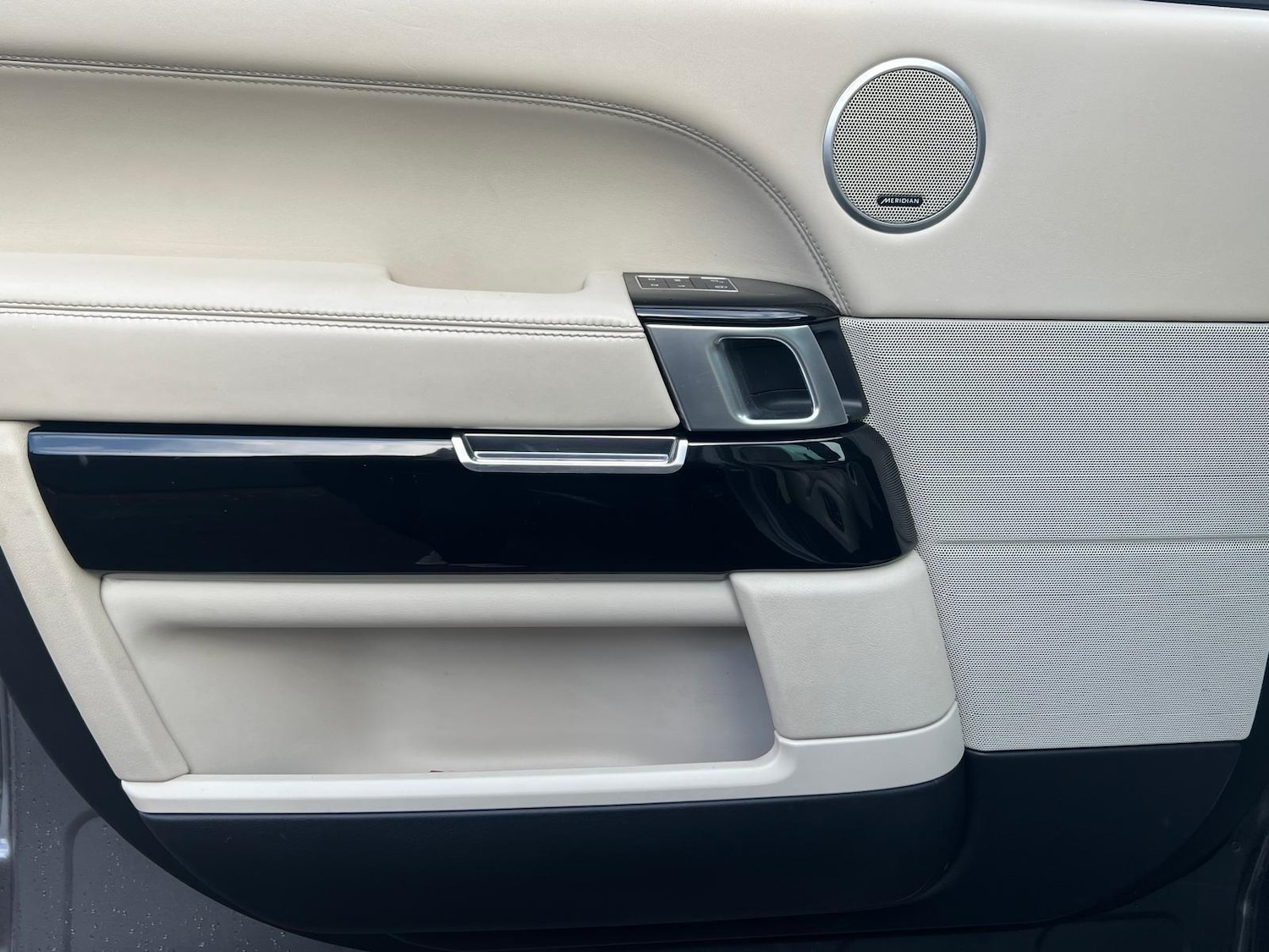 Used Land Rover Range Rover 2015 for sale - 78019312: Photo 40