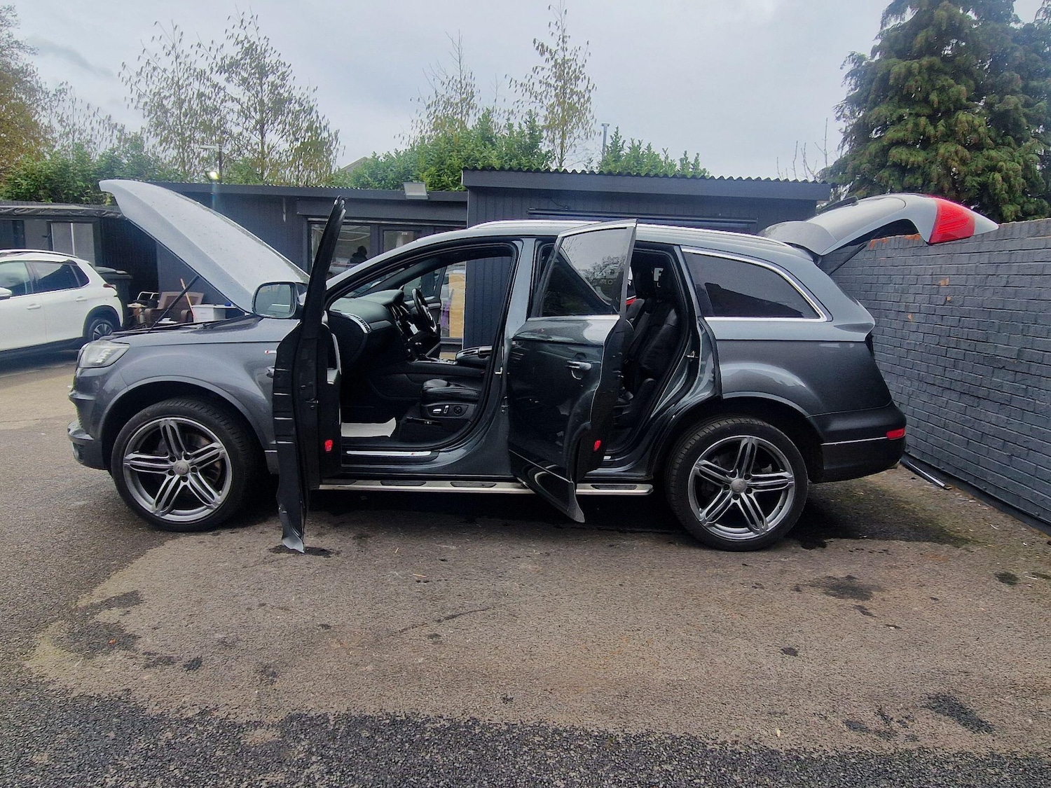 Used Audi Q7 2013 for sale - 77683810: Photo 15