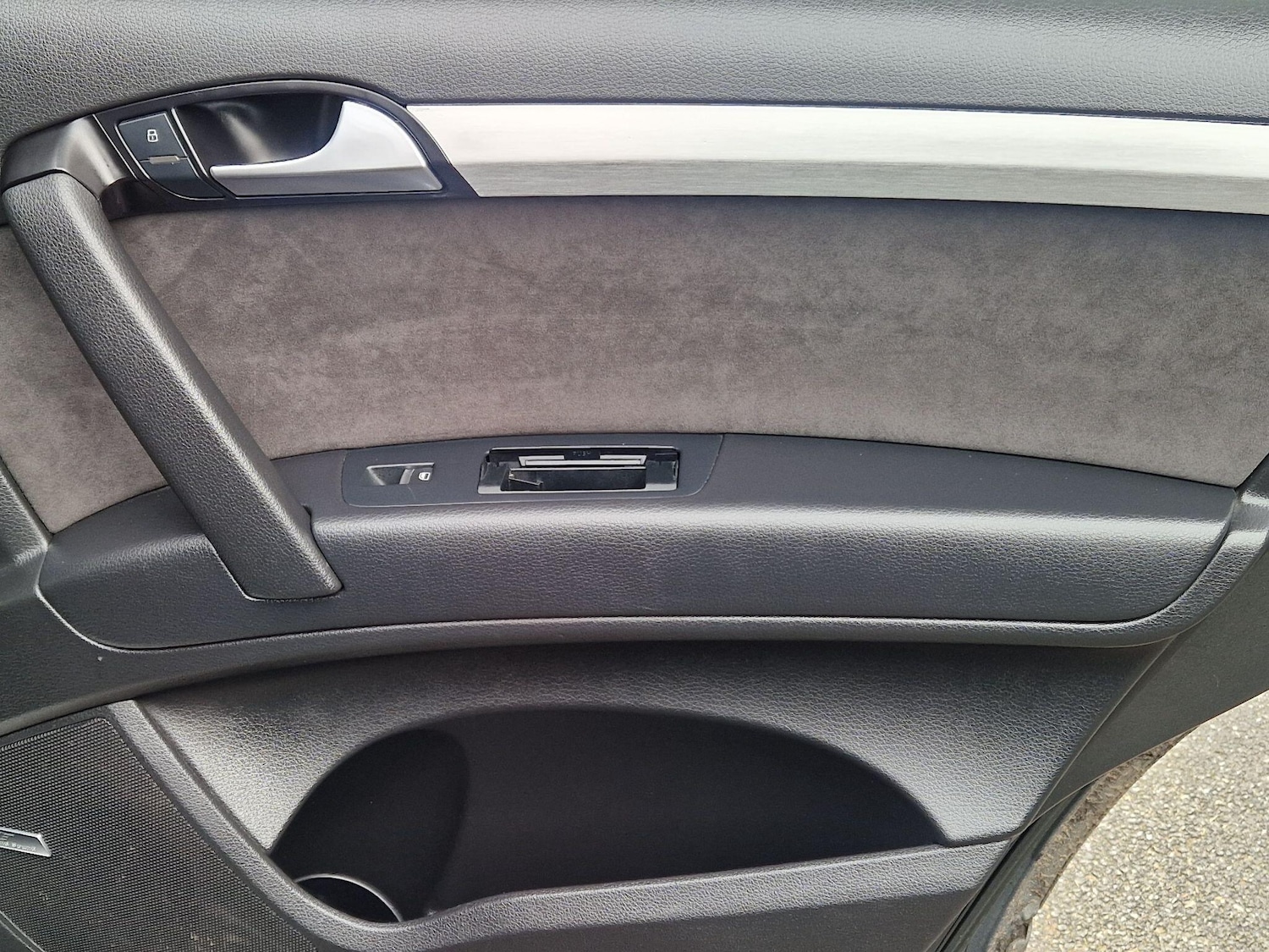 Used Audi Q7 2013 for sale - 77683810: Photo 35