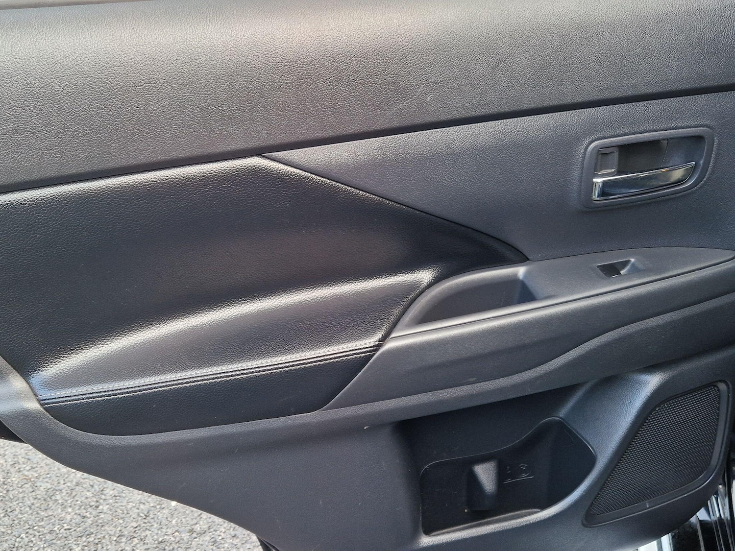 Used Mitsubishi Outlander for sale - 77215540: Photo 43