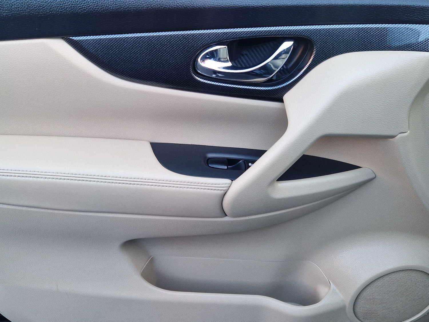 Used Nissan X-Trail for sale - 77016104: Photo 39