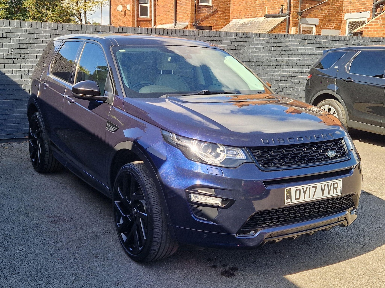 Used Land Rover Discovery Sport 2017 for sale - 76781911: Photo 3