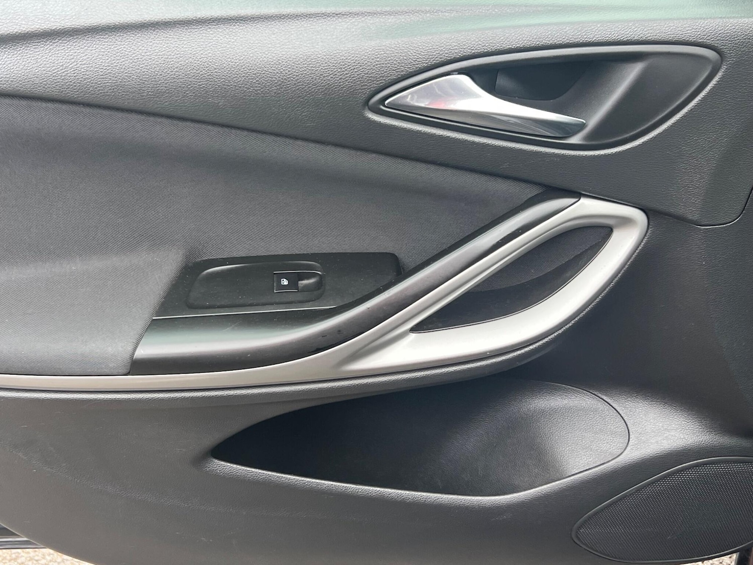 Used Vauxhall Astra 2017 for sale - 77854129: Photo 37