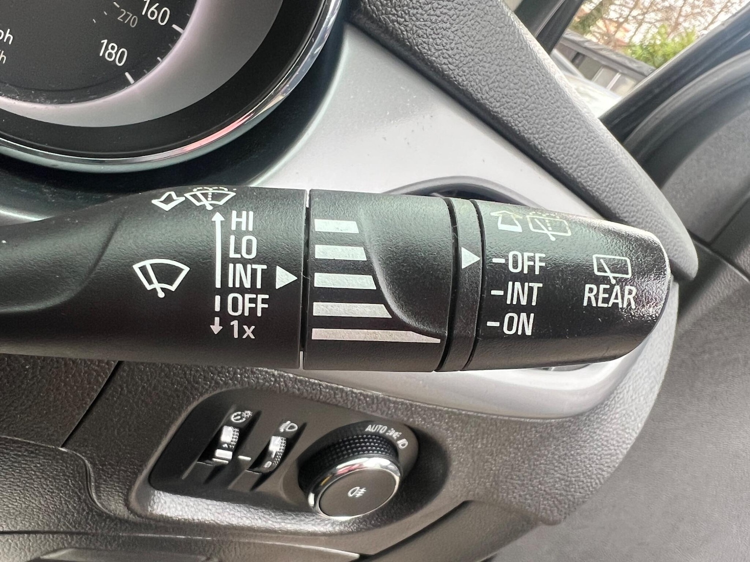 Used Vauxhall Astra 2017 for sale - 77854129: Photo 45