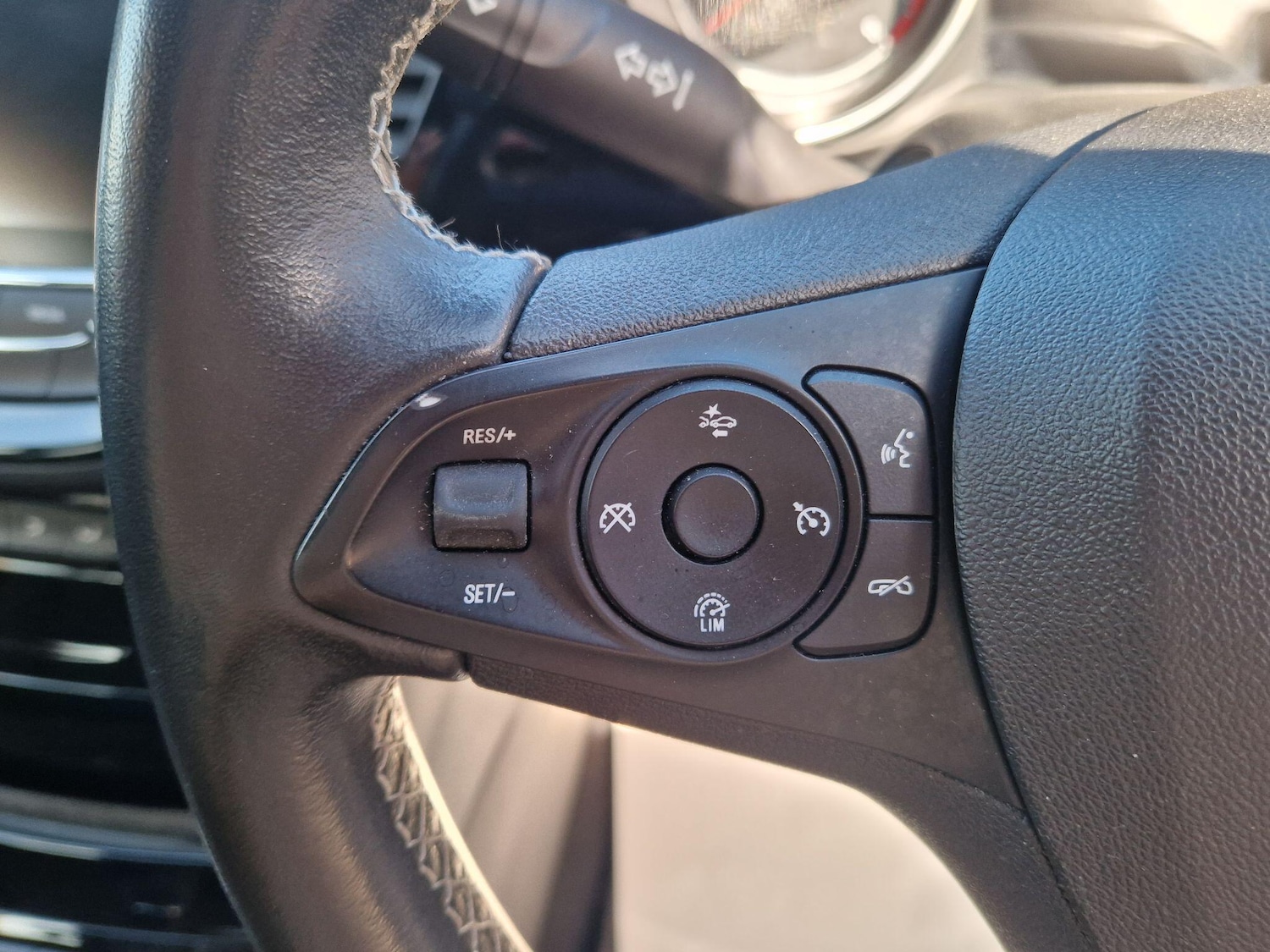 Used Vauxhall Astra for sale - 78136404: Photo 48