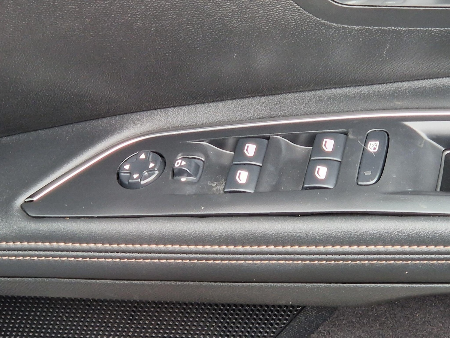 Used Peugeot 5008 for sale - 77754350: Photo 31