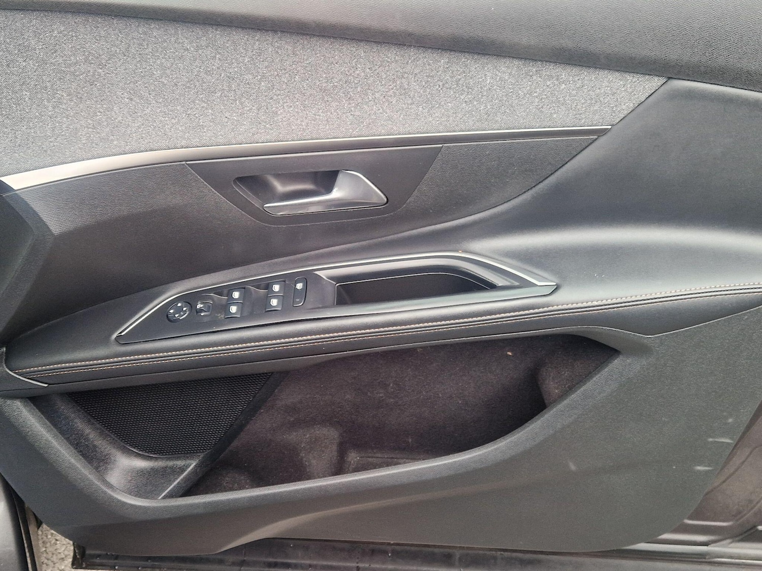 Used Peugeot 5008 for sale - 77754350: Photo 32