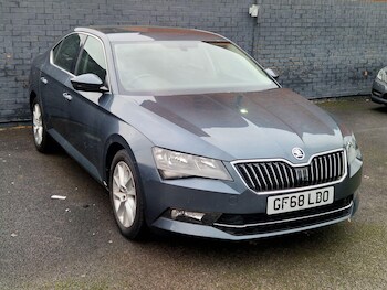 Used Skoda Superb 2018 for sale - 77496363: Photo