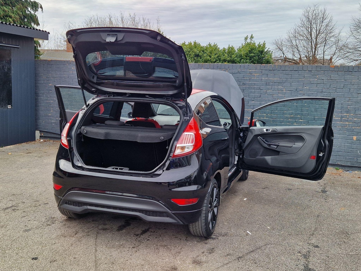 Used Ford Fiesta 2017 for sale - 77993007: Photo 21