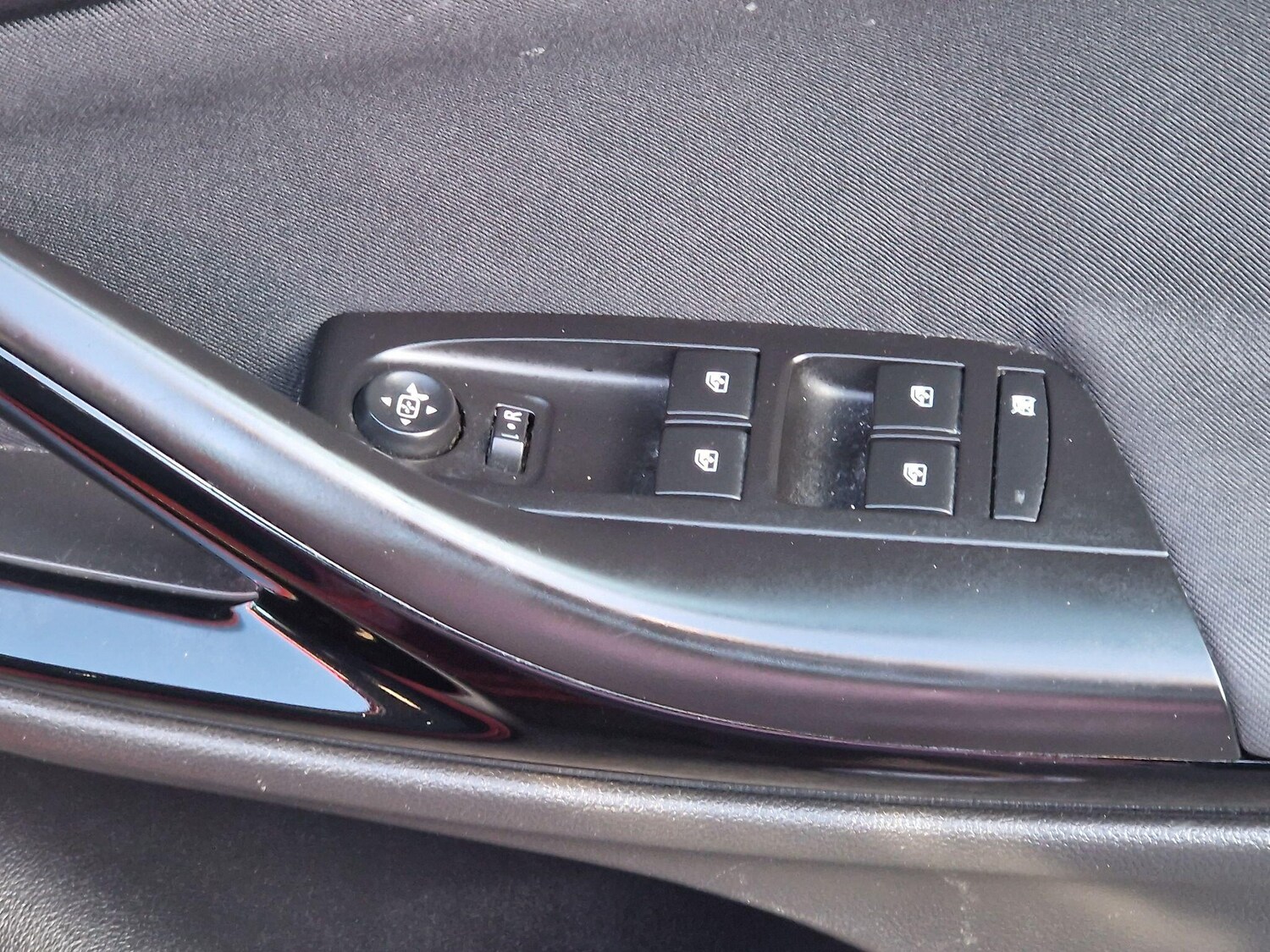 Used Vauxhall Astra for sale - 77737166: Photo 32