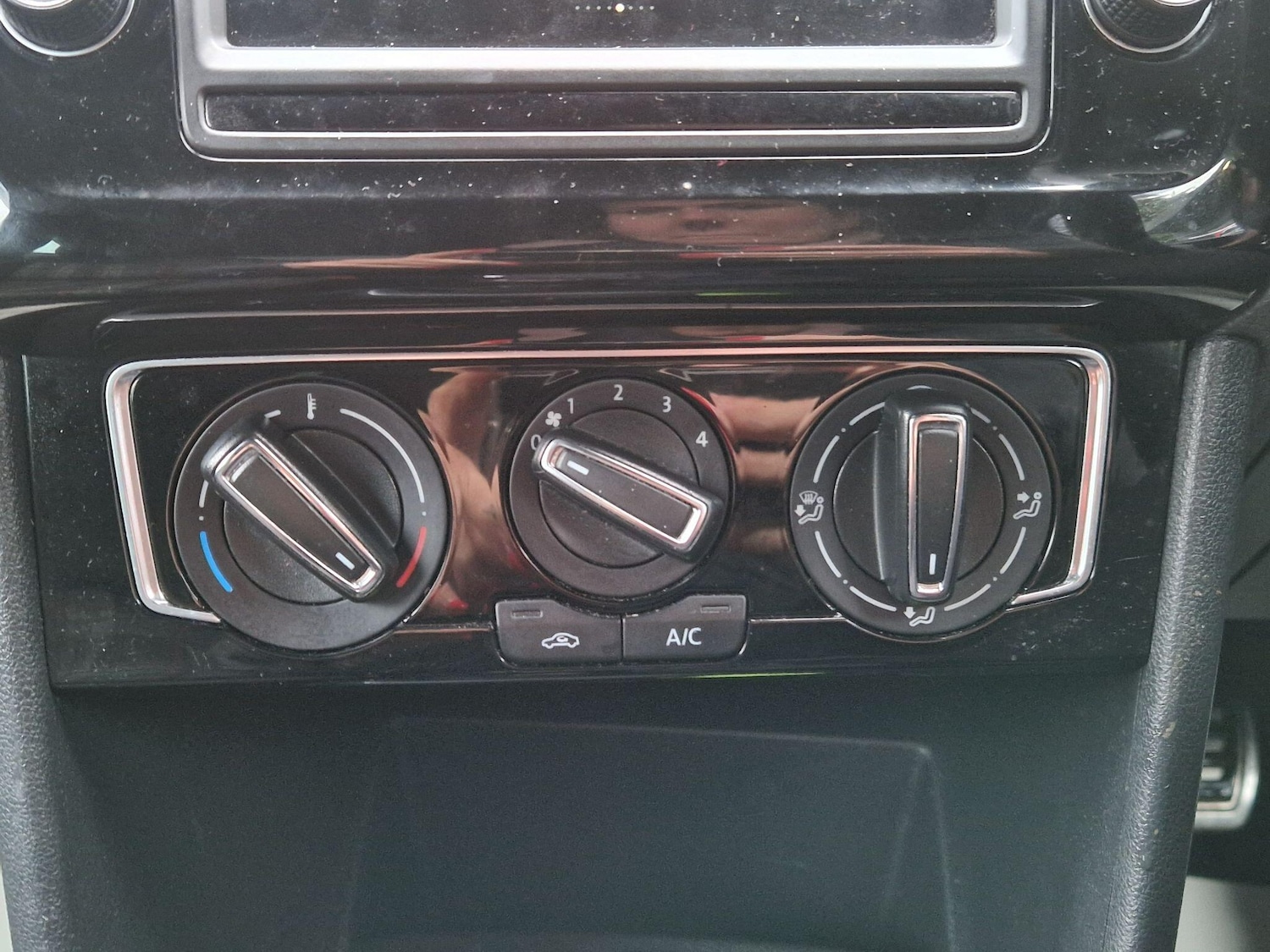 Used Volkswagen Polo for sale - 77216123: Photo 45