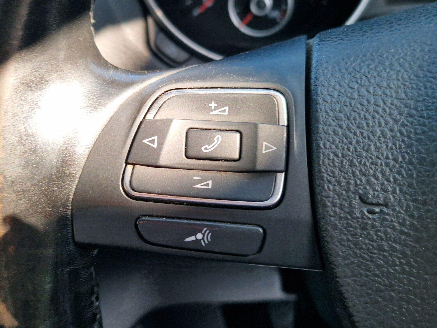 Used Volkswagen Golf 2010 for sale - 77939803: Photo 43