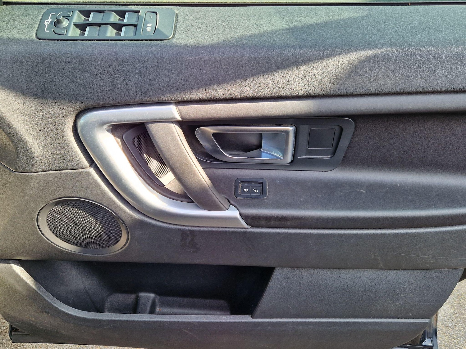 Used Land Rover Discovery Sport for sale - 78135640: Photo 31