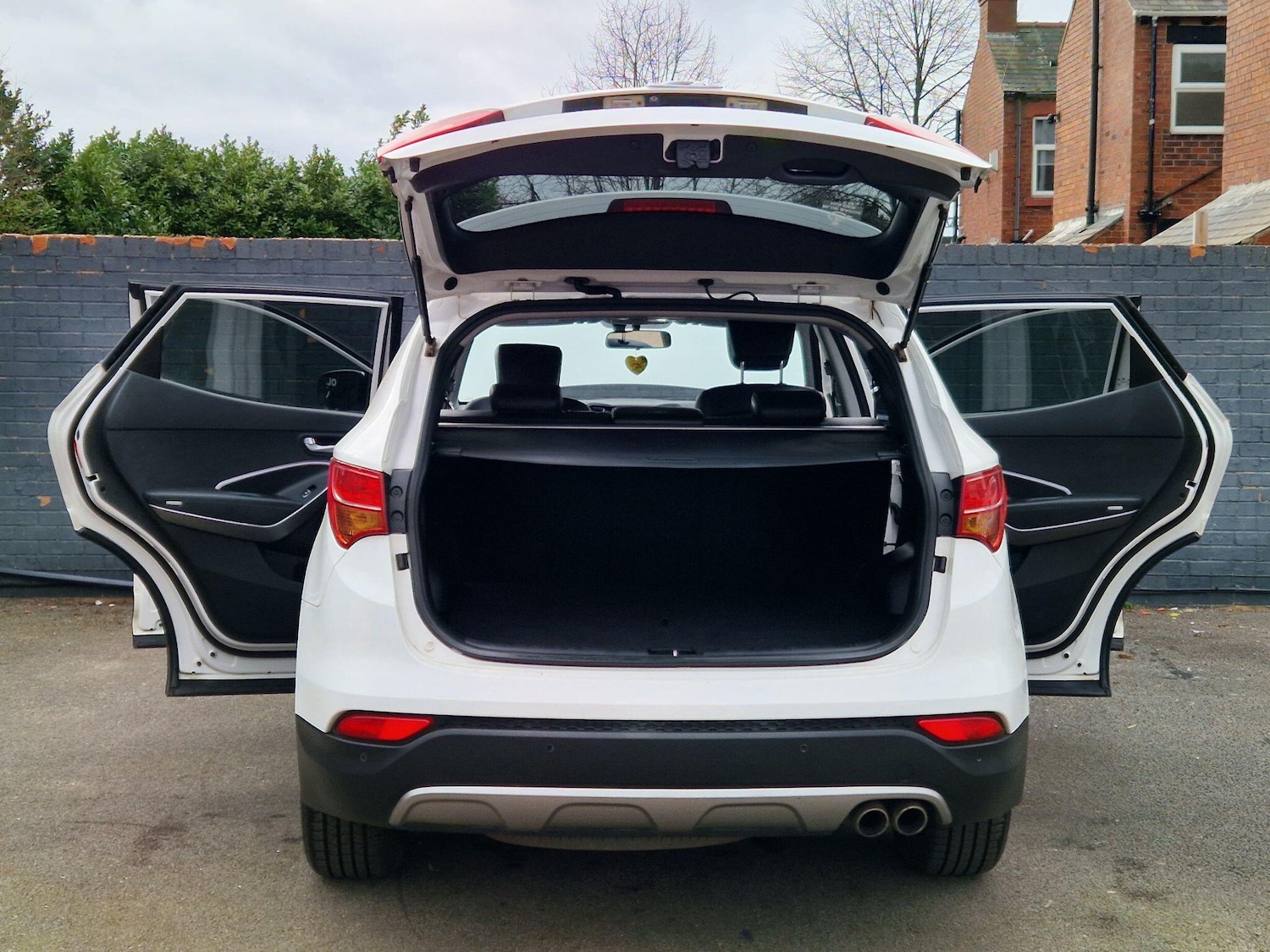 Used Hyundai Santa Fe 2013 for sale - 77853841: Photo 20