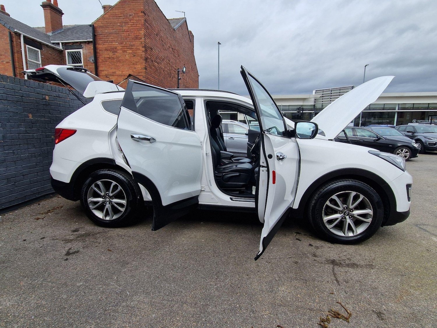 Used Hyundai Santa Fe 2013 for sale - 77853841: Photo 22