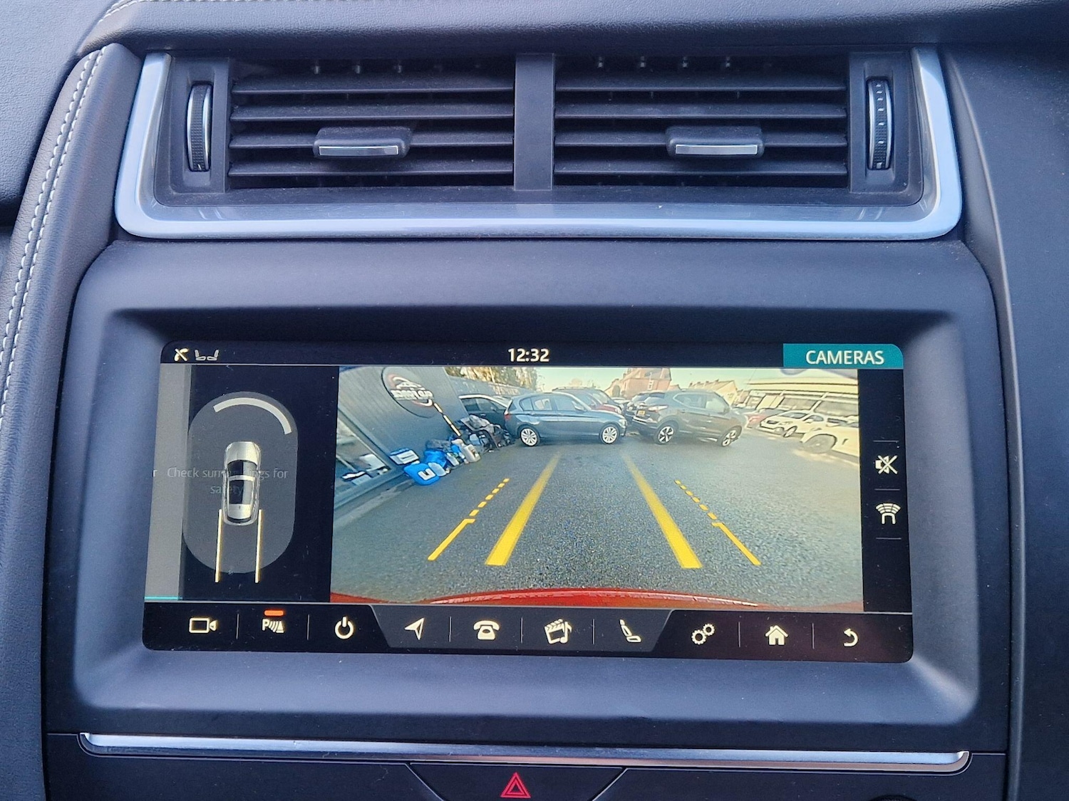 Used Jaguar E-Pace 2018 for sale - 76936200: Photo 55