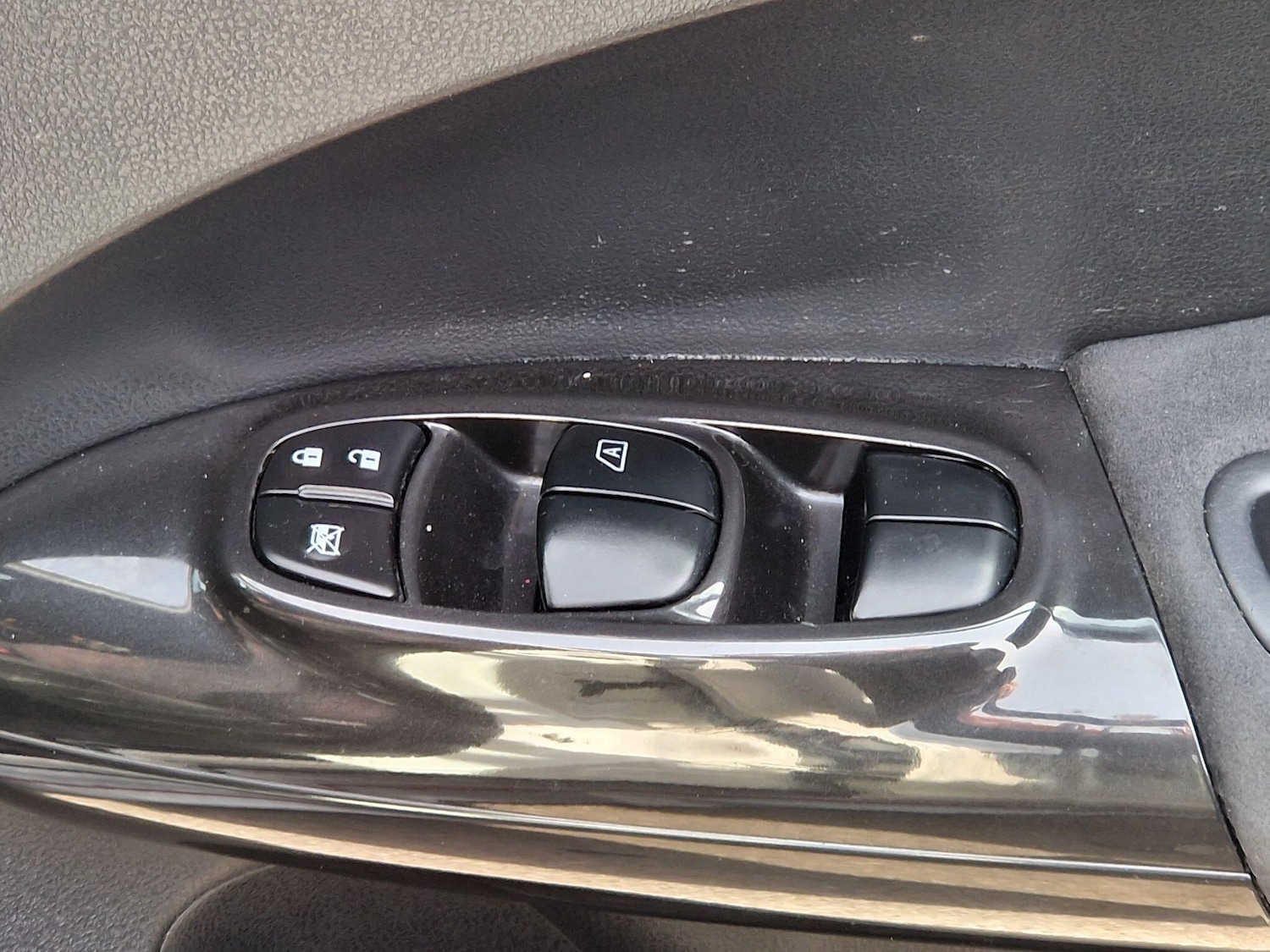 Used Nissan Juke 2014 for sale - 78203774: Photo 32