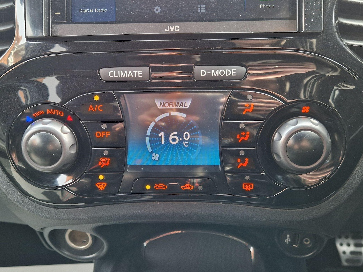 Used Nissan Juke 2014 for sale - 78203774: Photo 49