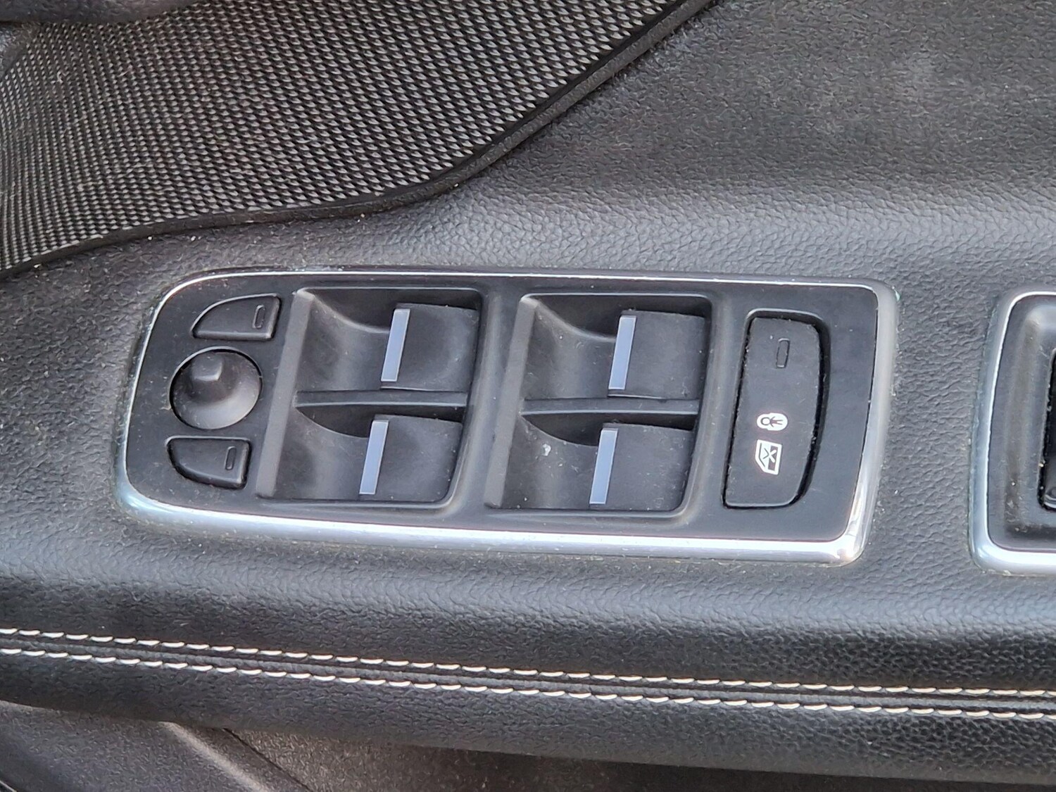 Used Jaguar XF 2017 for sale - 77658555: Photo 32