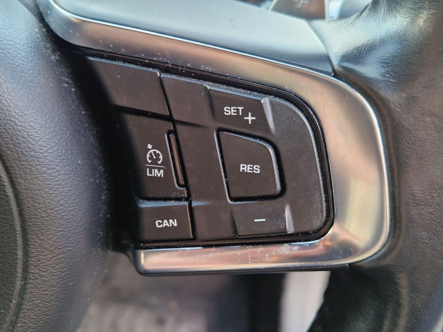 Used Jaguar XF 2017 for sale - 77658555: Photo 50