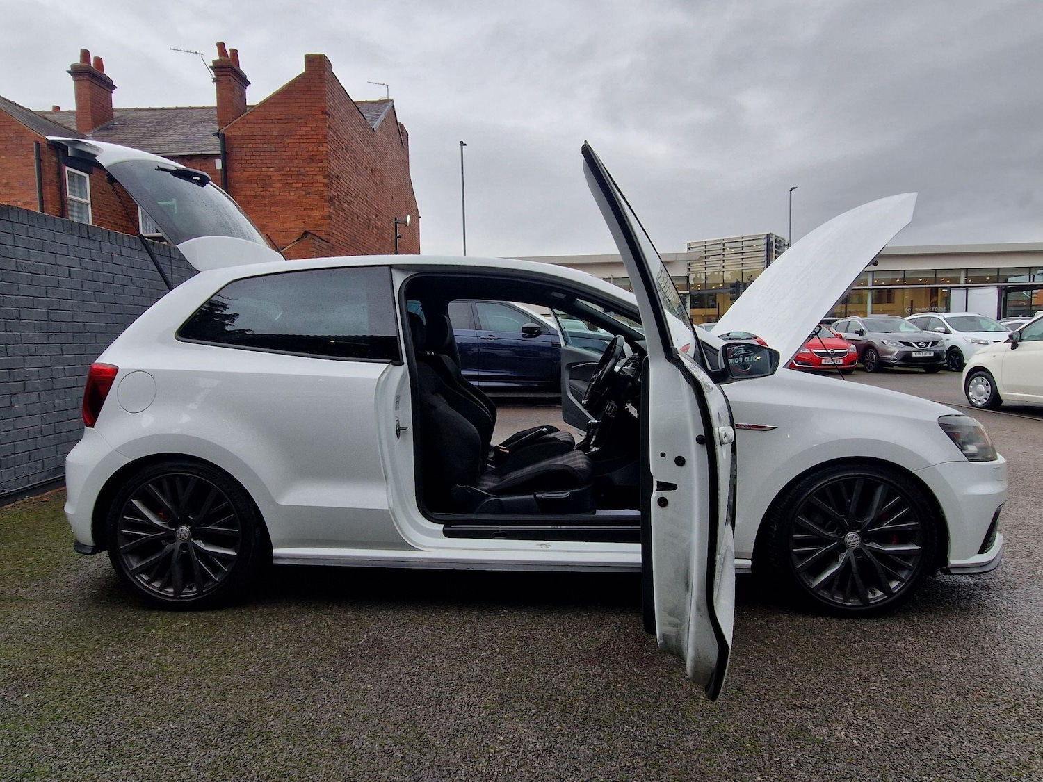 Used Volkswagen Polo 2015 for sale - 77387161: Photo 22