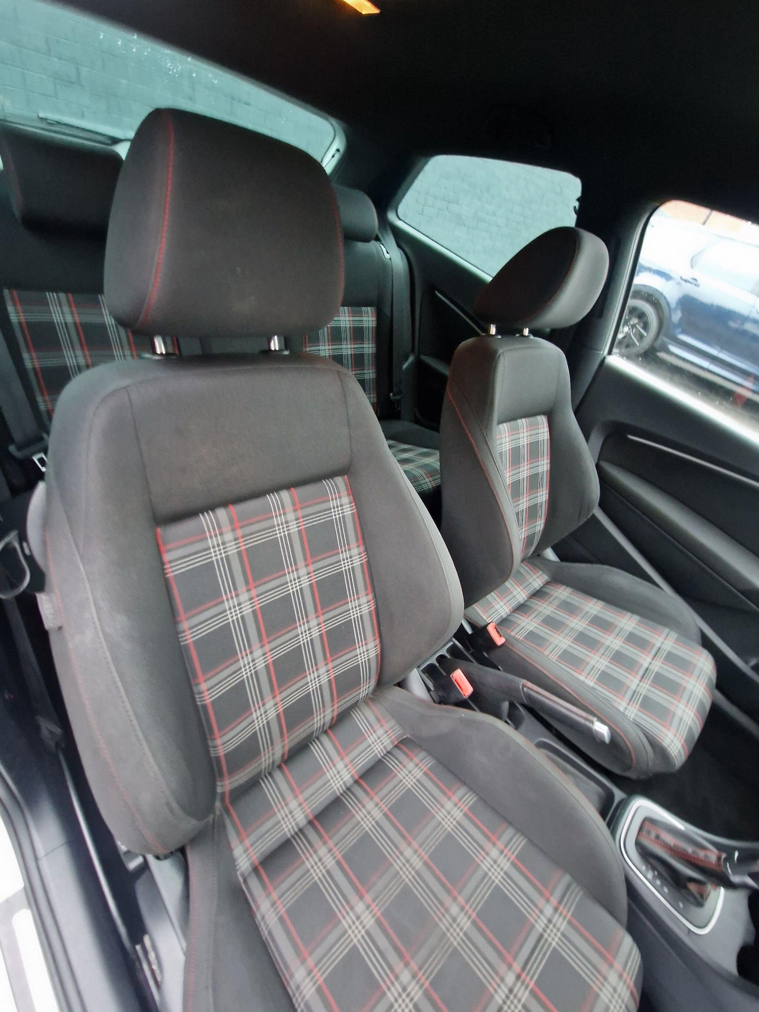 Used Volkswagen Polo 2015 for sale - 77387161: Photo 28