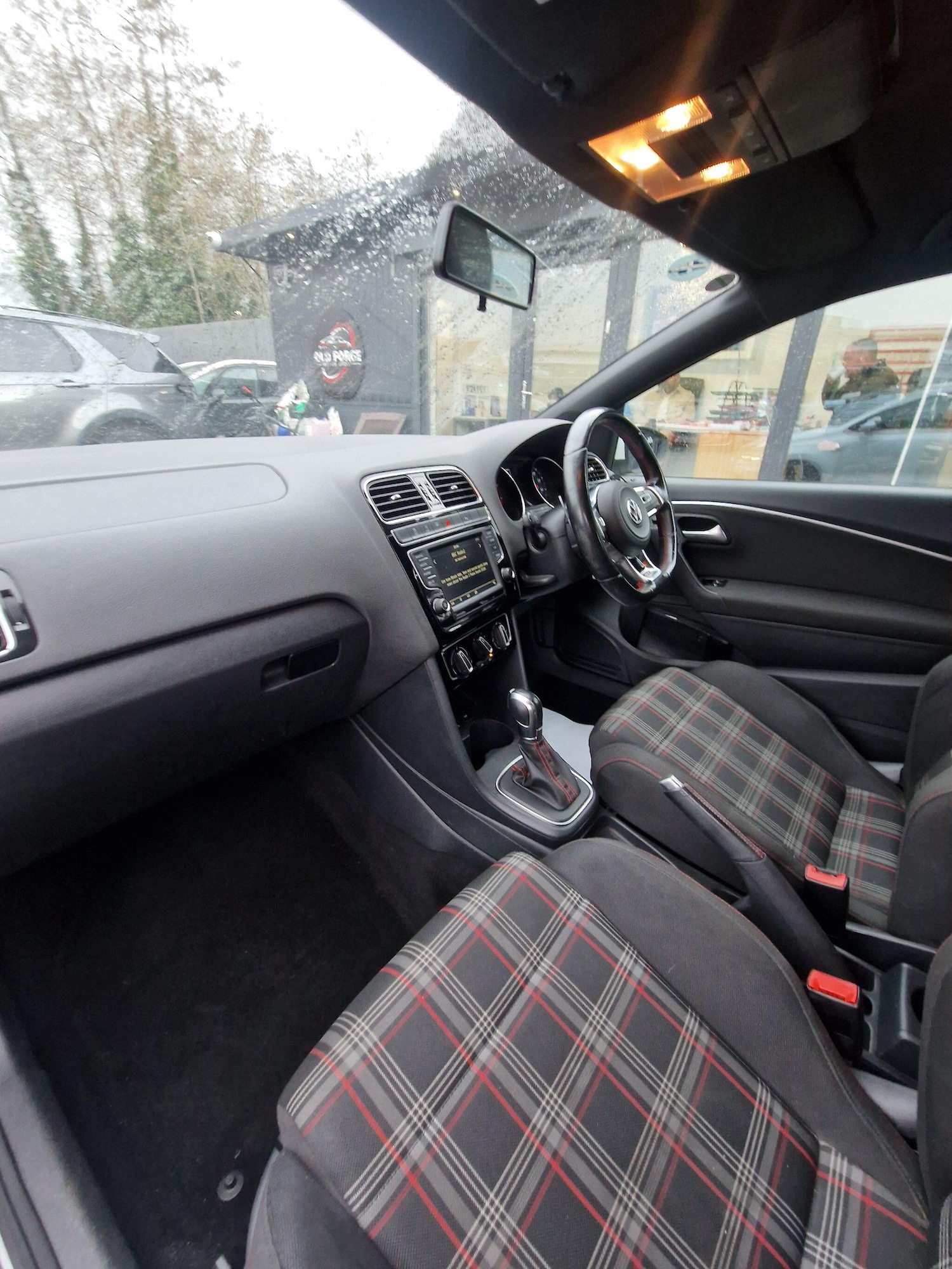 Used Volkswagen Polo 2015 for sale - 77387161: Photo 34