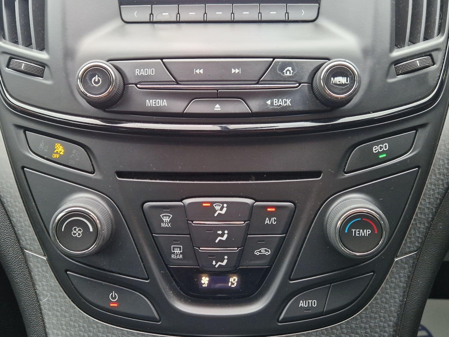 Used Vauxhall Insignia 2015 for sale - 77455900: Photo 49