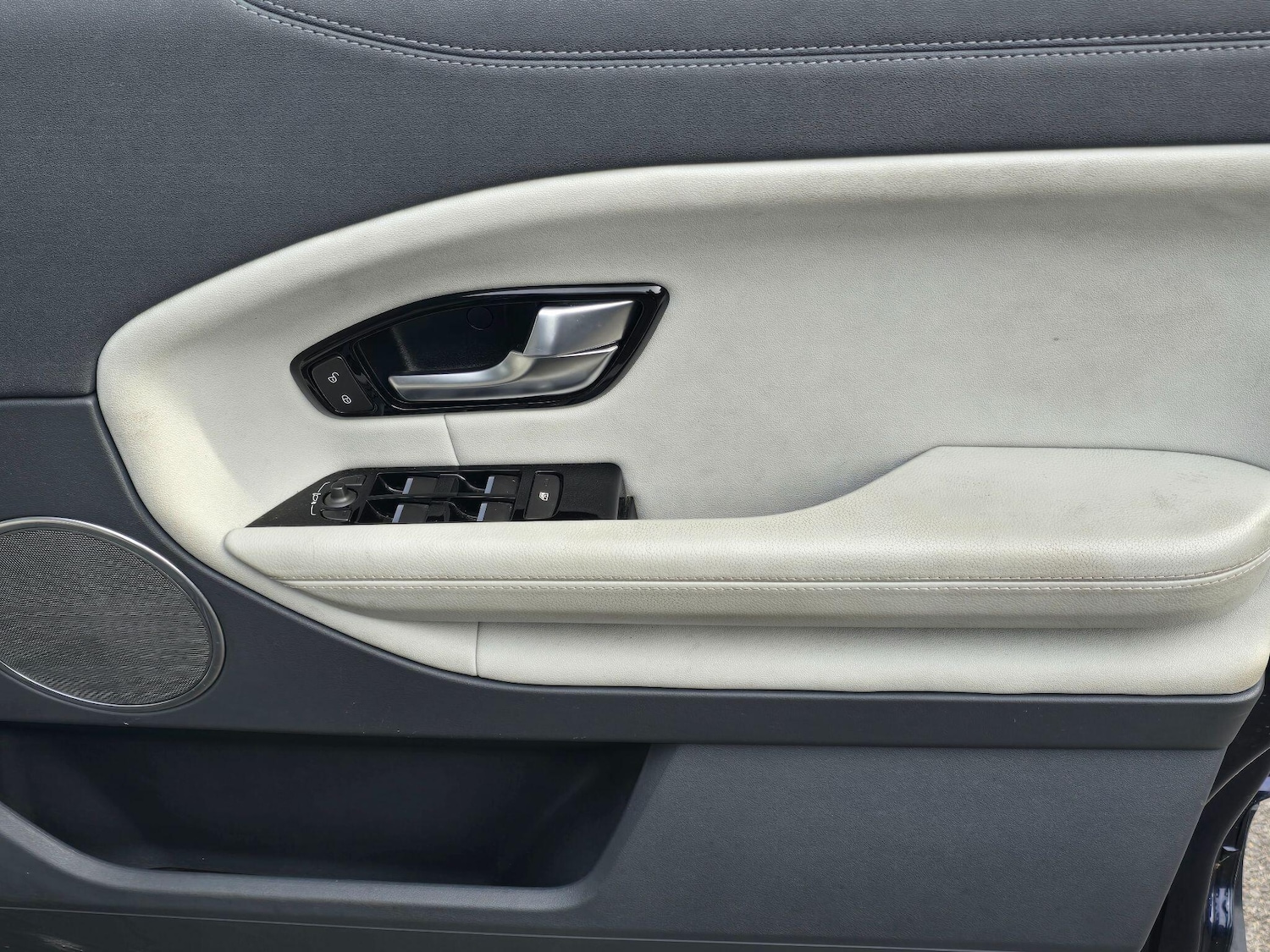 Used Land Rover Range Rover Evoque for sale - 77853313: Photo 32