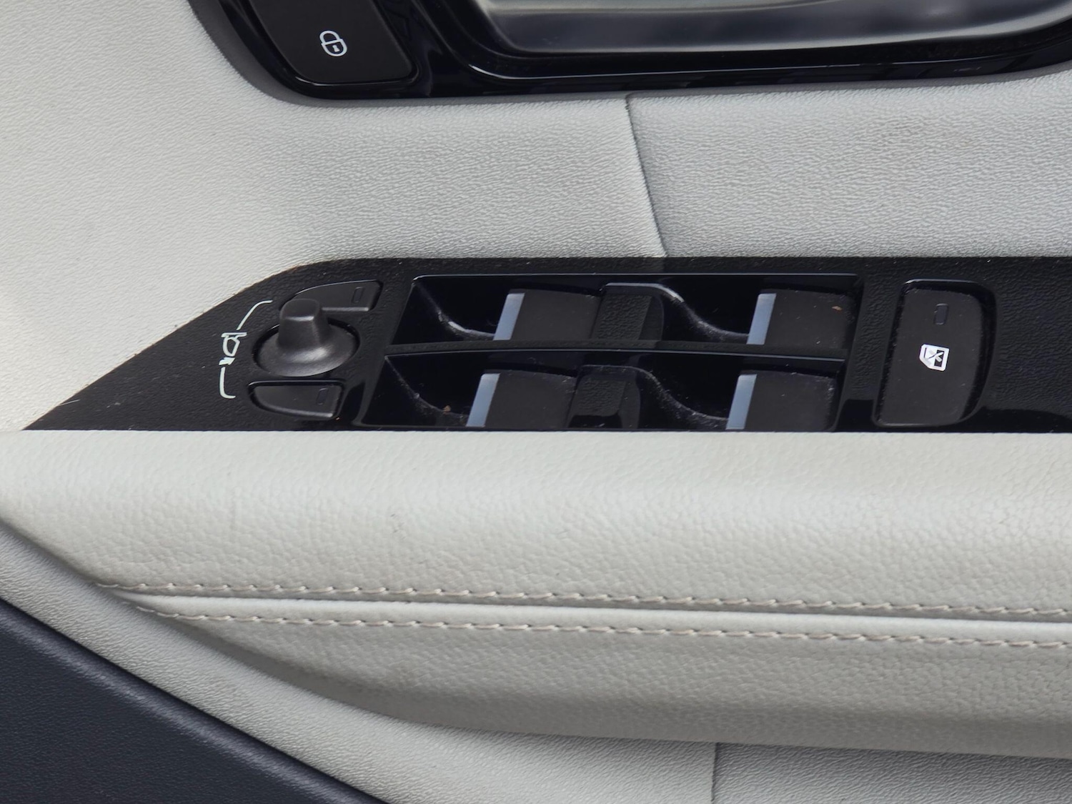 Used Land Rover Range Rover Evoque for sale - 77853313: Photo 33