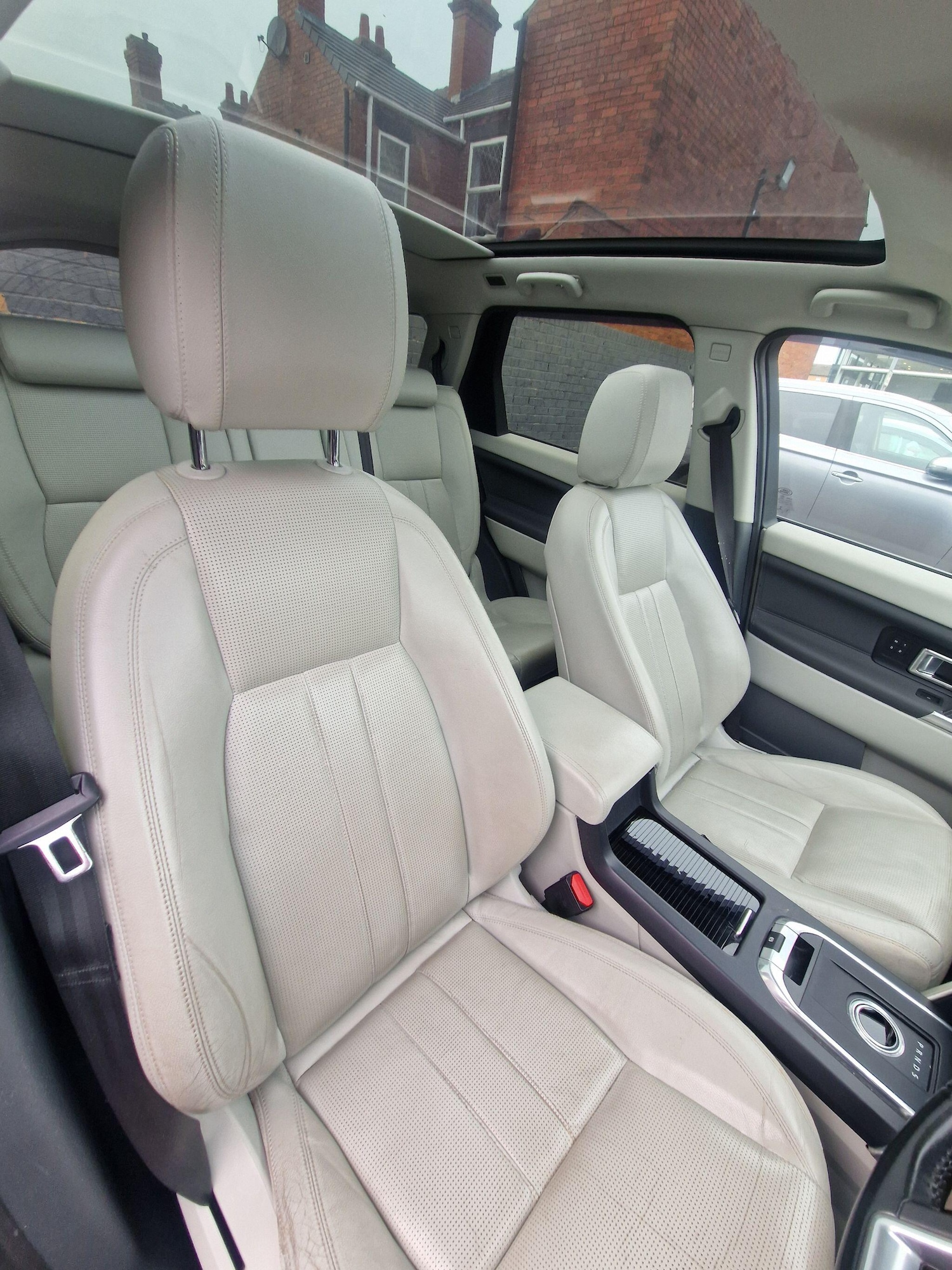 Used Land Rover Discovery Sport 2015 for sale - 77994340: Photo 28