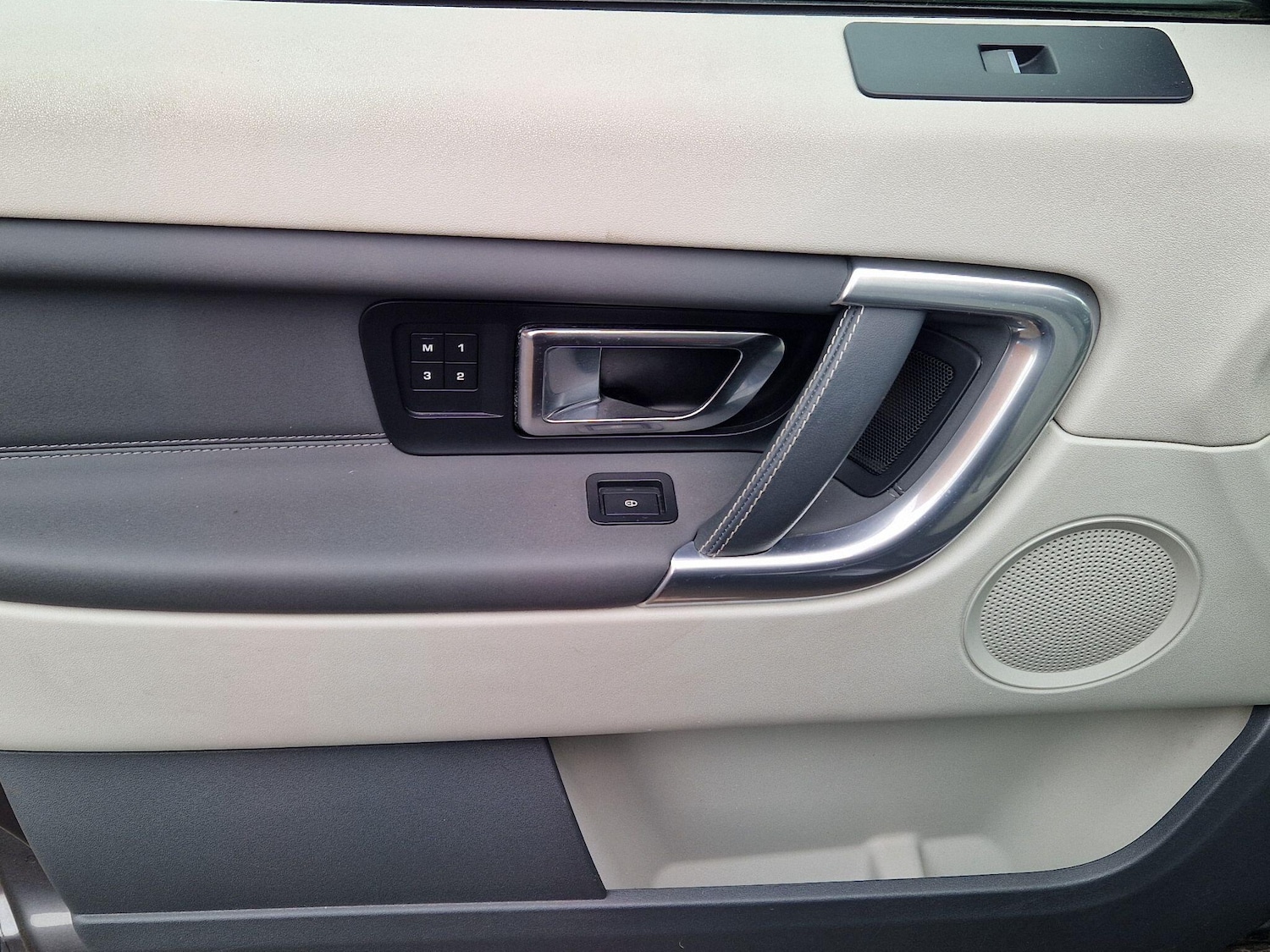 Used Land Rover Discovery Sport 2015 for sale - 77994340: Photo 38