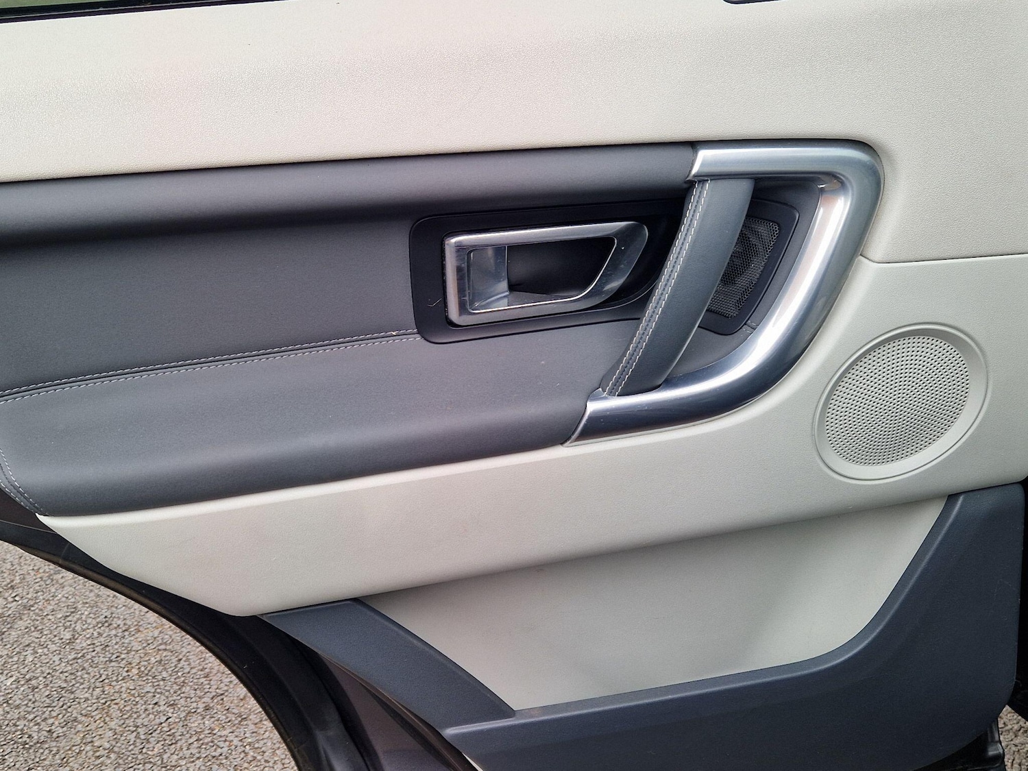 Used Land Rover Discovery Sport 2015 for sale - 77994340: Photo 41