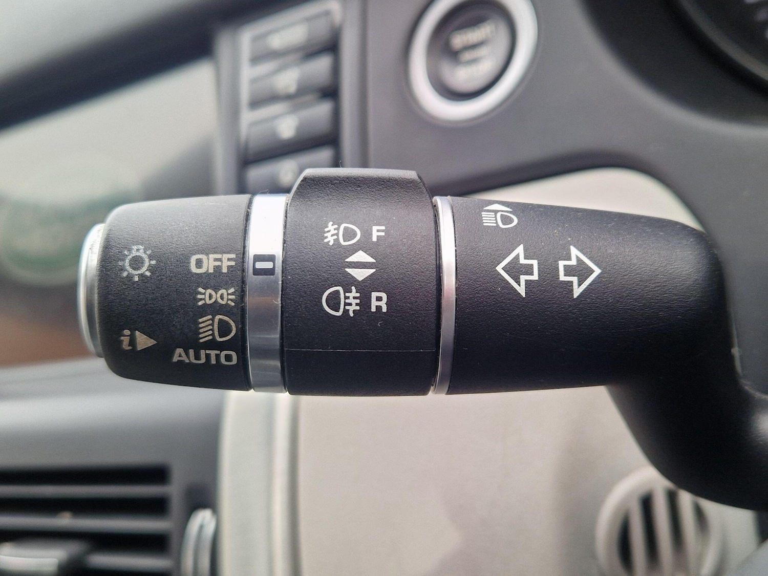 Used Land Rover Discovery Sport 2015 for sale - 77994340: Photo 45