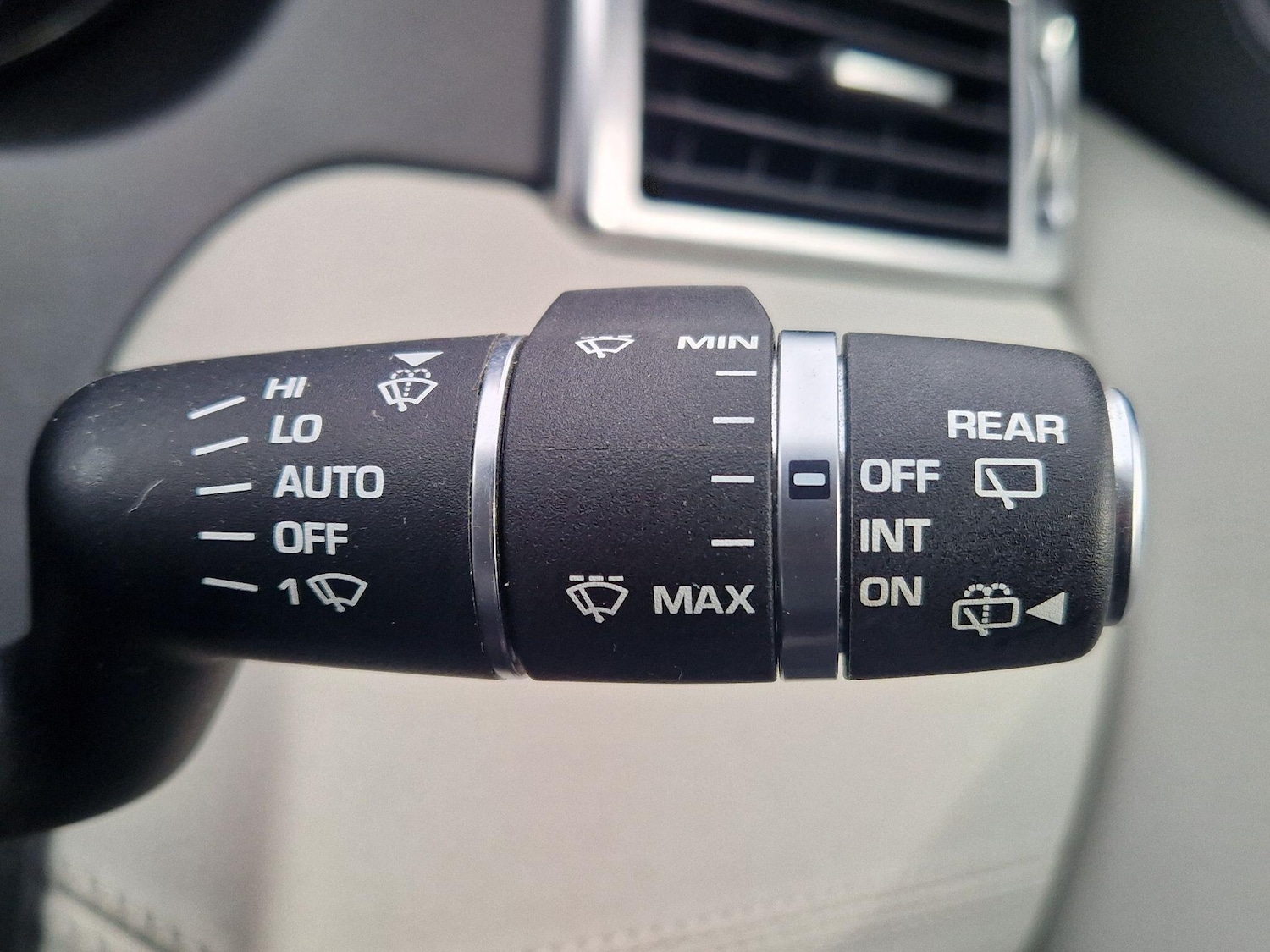 Used Land Rover Discovery Sport 2015 for sale - 77994340: Photo 47