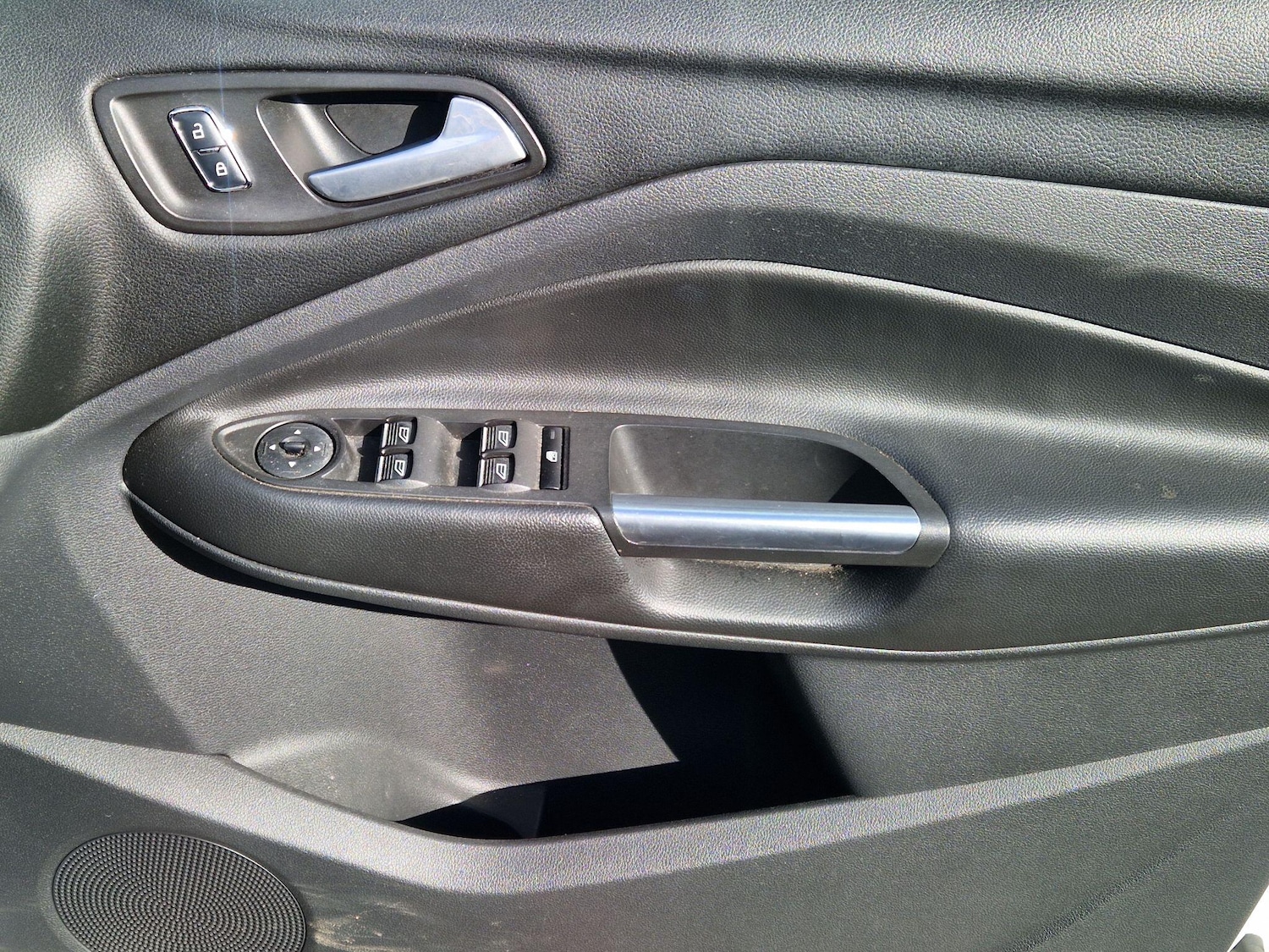 Used Ford Kuga 2016 for sale - 78204379: Photo 30