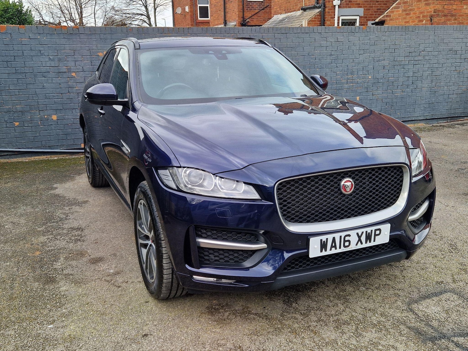 Used Jaguar F-Pace 2016 for sale - 77657925: Photo 3