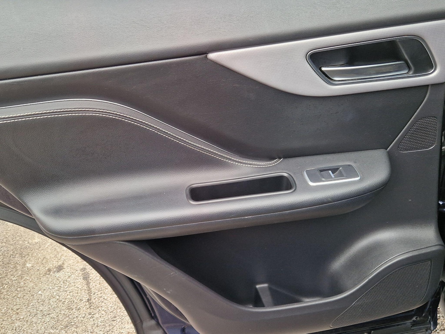 Used Jaguar F-Pace 2016 for sale - 77657925: Photo 41