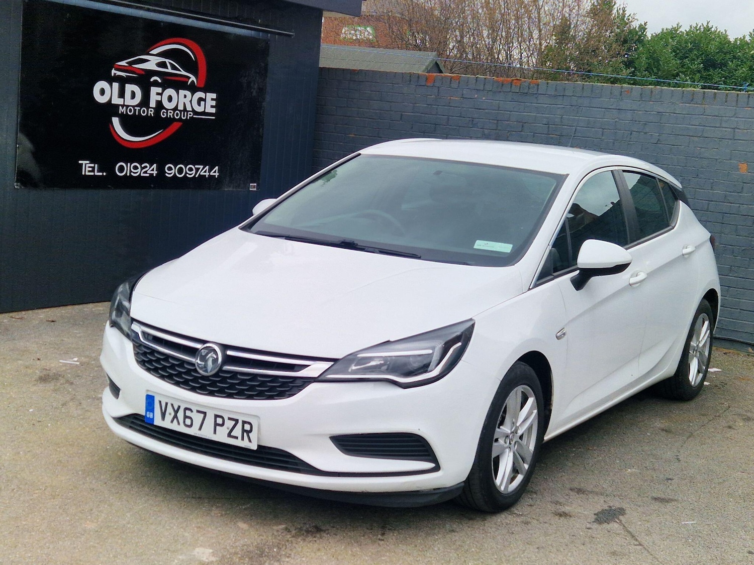 Used Vauxhall Astra 2018 for sale - 77598659: Photo 1