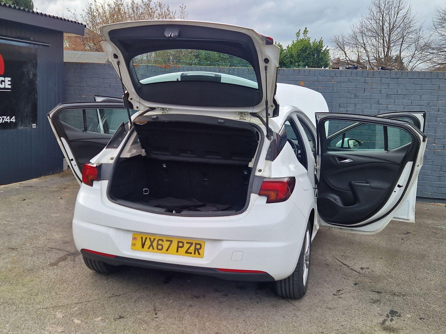 Used Vauxhall Astra 2018 for sale - 77598659: Photo 21