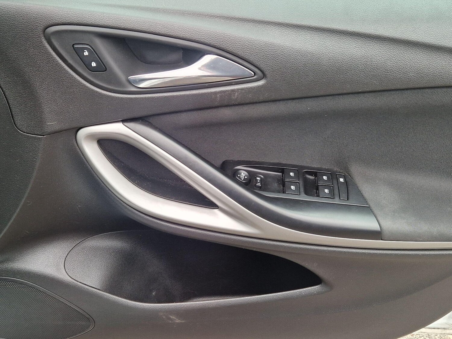 Used Vauxhall Astra 2018 for sale - 77598659: Photo 31