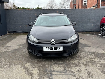 Used Volkswagen Golf 2010 for sale - 77784474: Photo