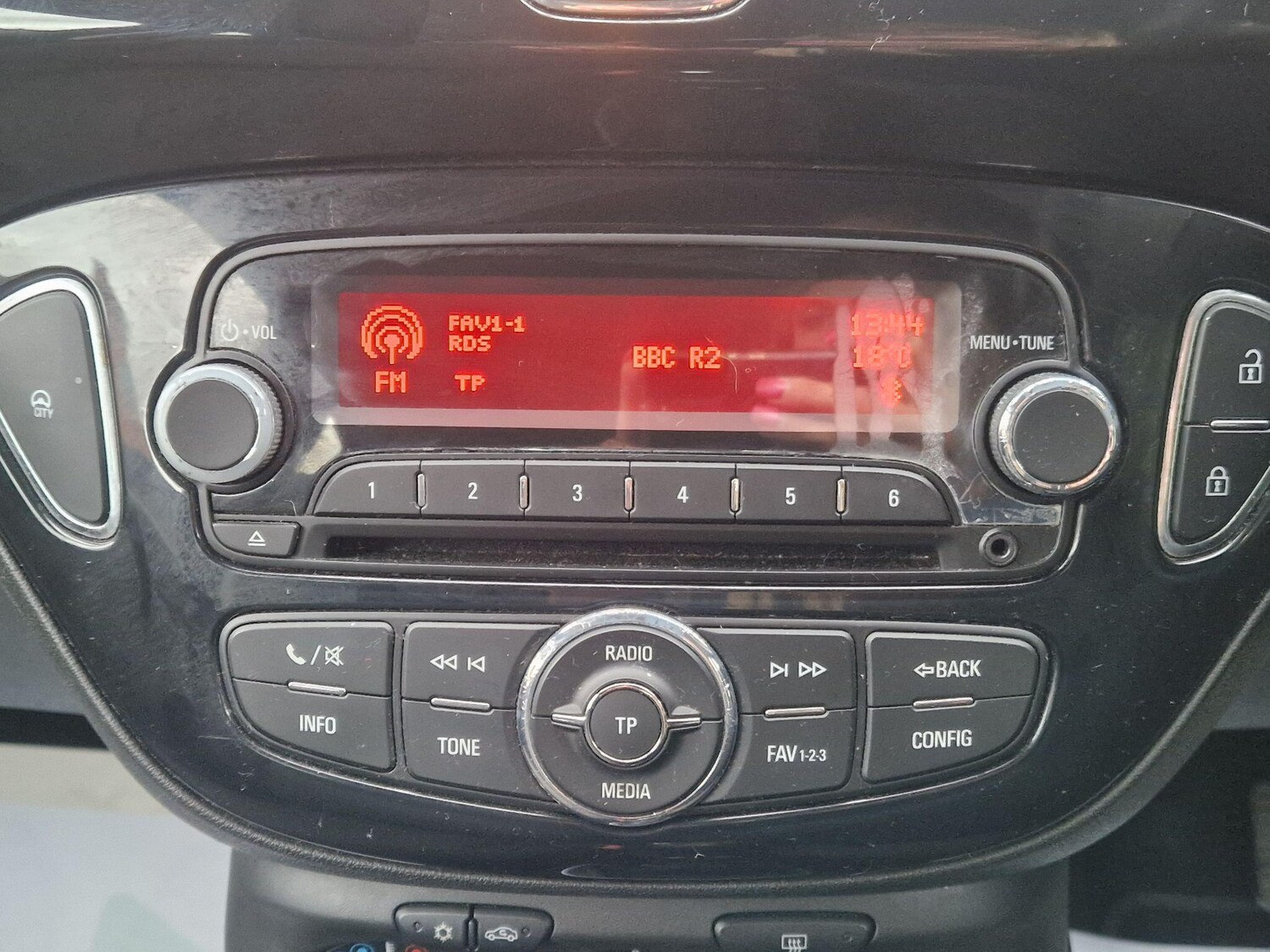 Used Vauxhall ADAM 2015 for sale - 76781268: Photo 38