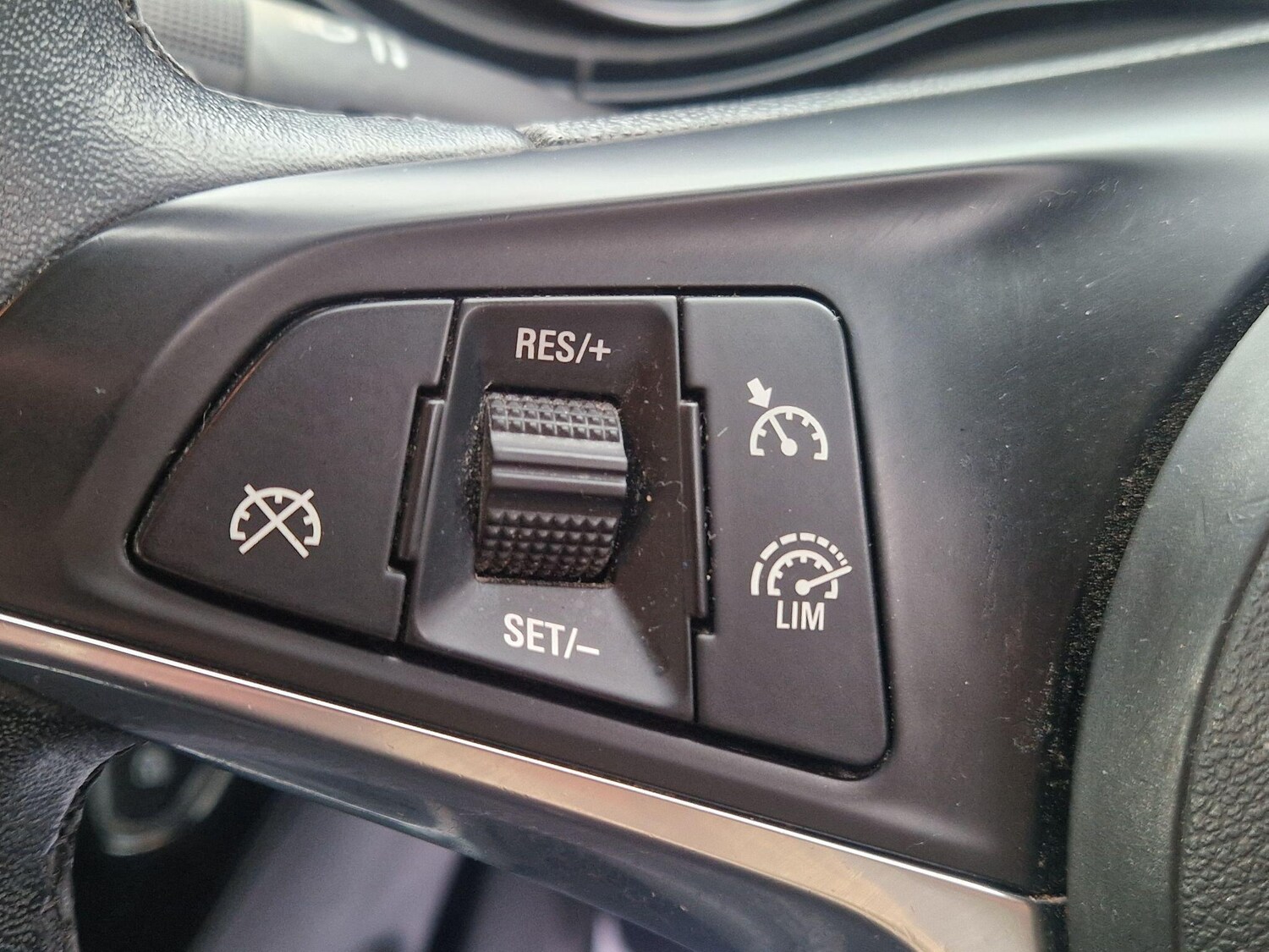 Used Vauxhall ADAM 2015 for sale - 76781268: Photo 43