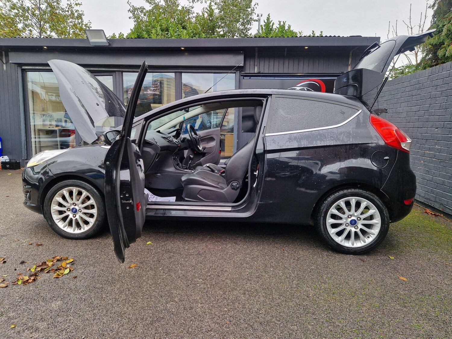 Used Ford Fiesta 2013 for sale - 76781921: Photo 14