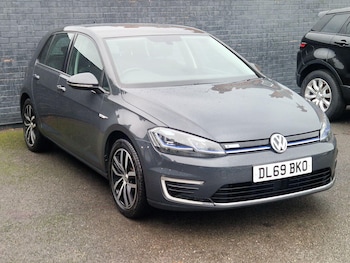 Used Volkswagen Golf 2020 for sale - 76824943: Photo