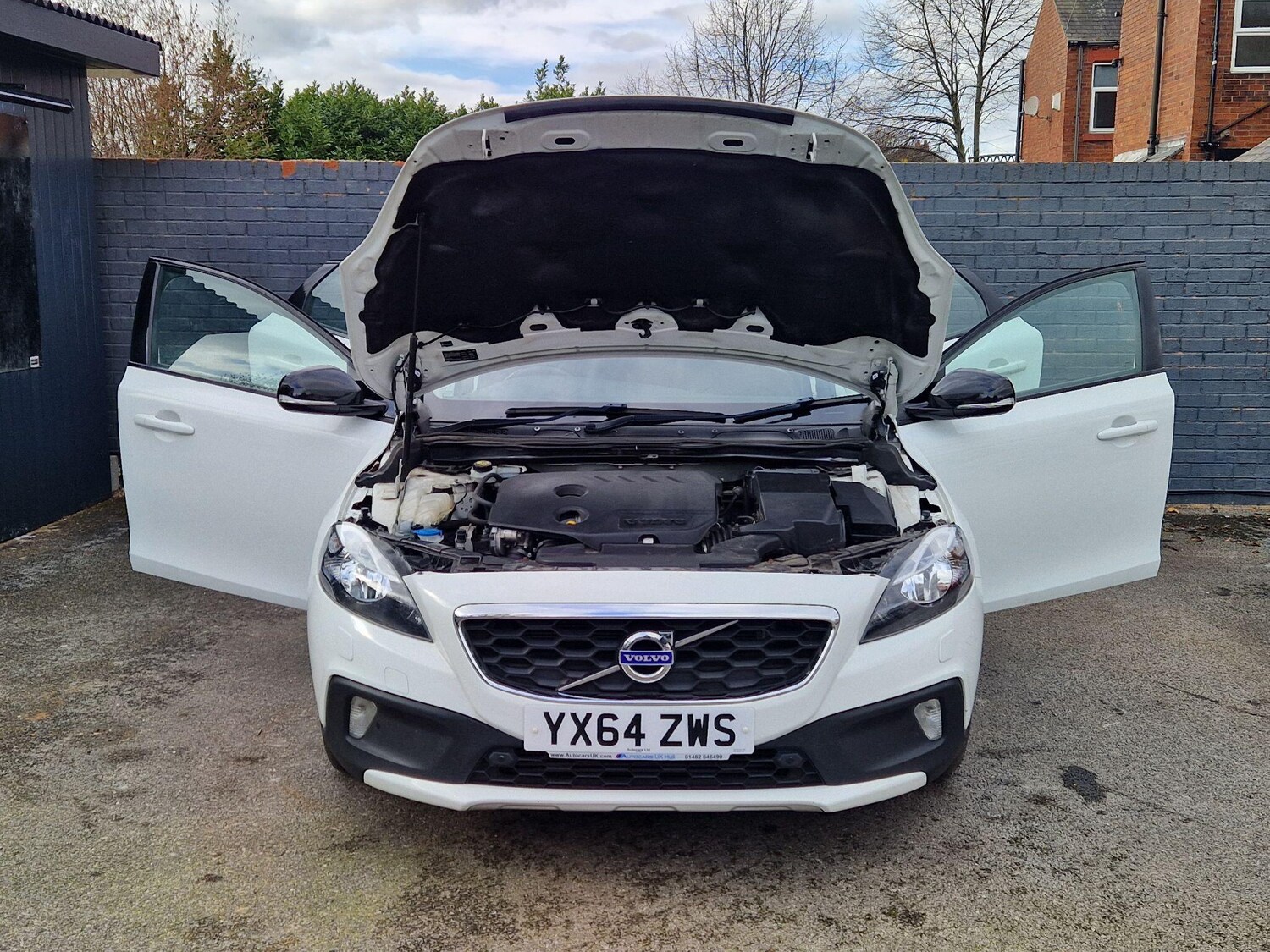 Used Volvo V40 Cross Country for sale - 77657626: Photo 14
