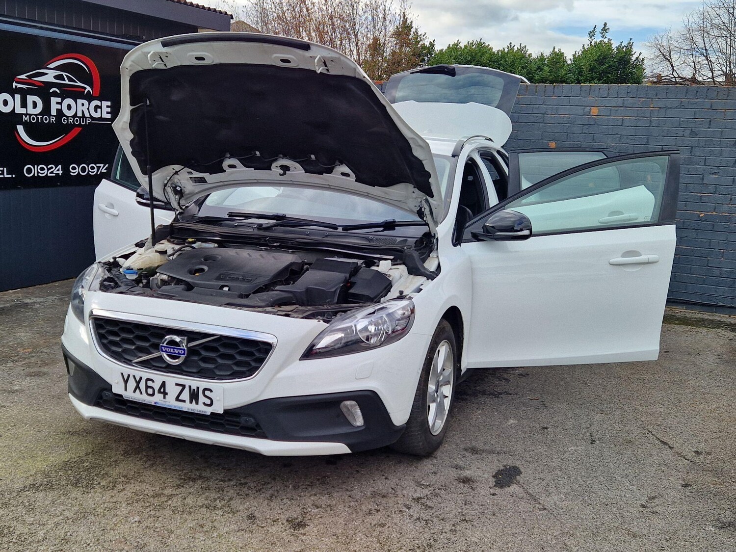 Used Volvo V40 Cross Country for sale - 77657626: Photo 15